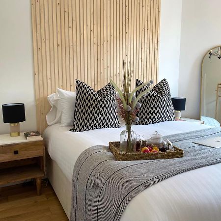 Stylish & Chic Central Apartment With Hot Tub Περθ Εξωτερικό φωτογραφία