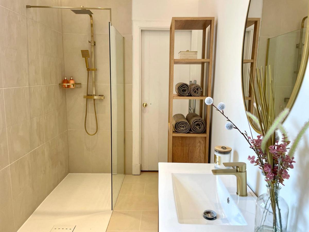 Stylish & Chic Central Apartment With Hot Tub Περθ Εξωτερικό φωτογραφία